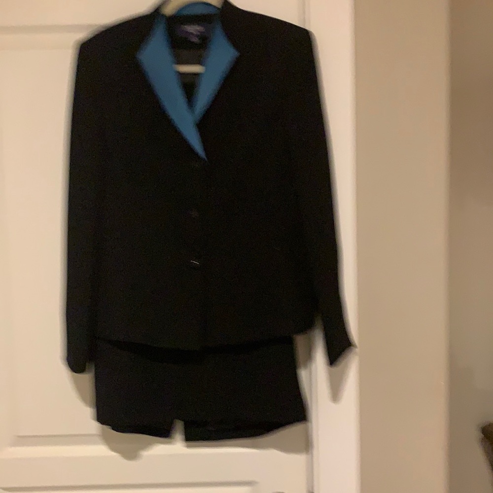 Women’s suit
